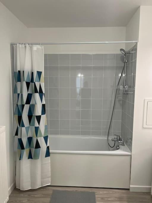 F3 Cozy Avec Balcon Proche De Paris Et Aeroport Cdg Appartement Villiers-le-Bel